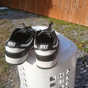 Nike Men's Classic Black and White Sneakers